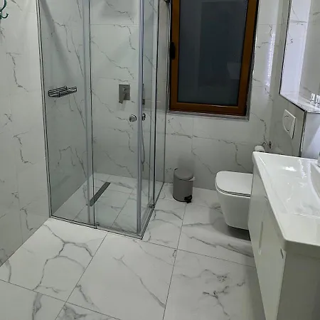 Krial Ξενοδοχείο *